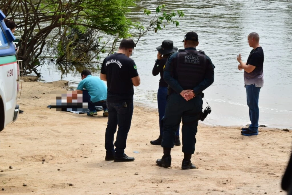 Corpo de adolecente de 16 anos foi encontrado as margens do Rio Cauamé na Praia do Caçari