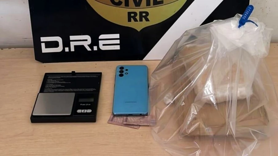 Venezuelano tenta engolir drogas para nao ser pego em flagrante