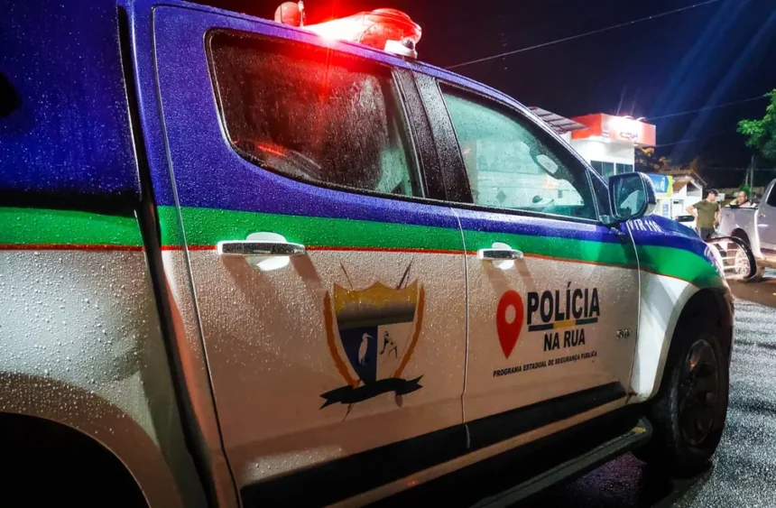 Homem é espancado pela população, após assaltar jovem em Pacaraima
