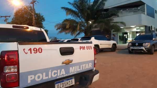 Adolescente é apreendido após agredir e tentar expulsar mãe da própria casa no bairro São Bento