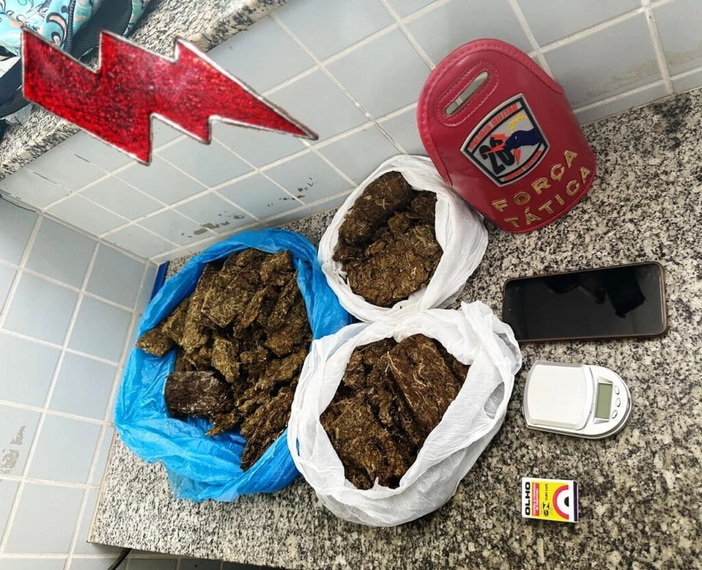 Tatuador é preso em flagrante por tráfico de drogas no bairro caimbé